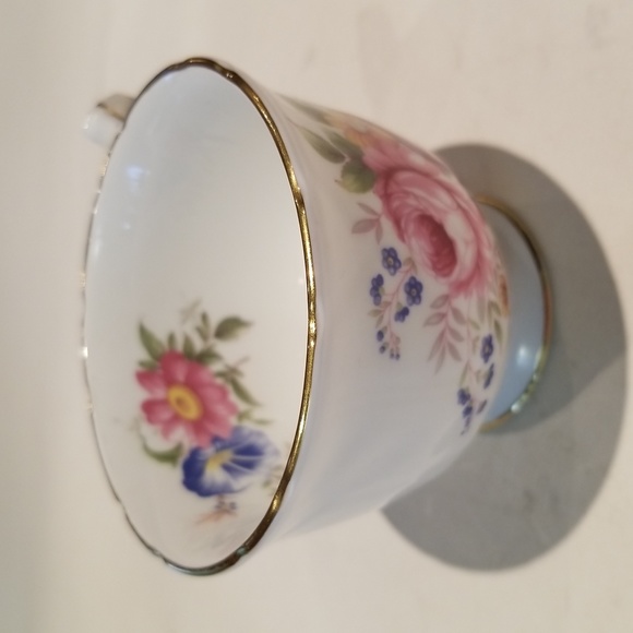 Aynshey  bone china VINTAGE TEA CUP AND SAUCE - Picture 8 of 14
